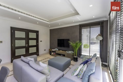 Villa en Palm Jumeirah, Dubai, 4 dormitorios, 657.7 m², № 12052 - foto 4