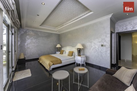 Villa en Palm Jumeirah, Dubai, 4 dormitorios, 657.7 m², № 12052 - foto 7