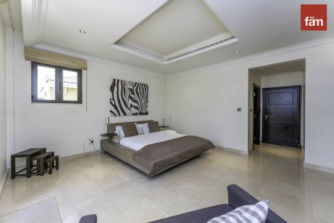Villa en Palm Jumeirah, Dubai, 4 dormitorios, 657.7 m², № 12052 - foto 23