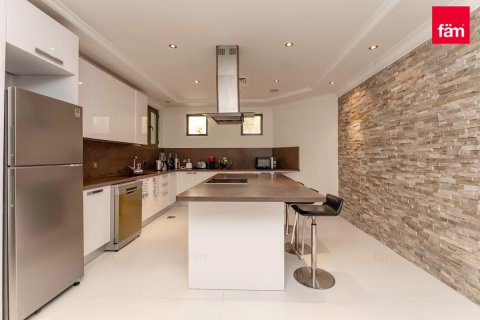 Villa en Palm Jumeirah, Dubai, 4 dormitorios, 657.7 m², № 12052 - foto 20