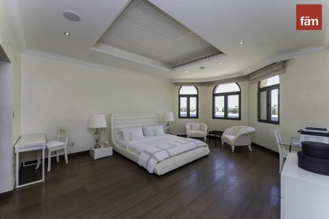Villa en Palm Jumeirah, Dubai, 4 dormitorios, 657.7 m², № 12052 - foto 19