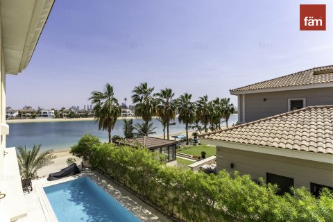 Villa en Palm Jumeirah, Dubai, 4 dormitorios, 657.7 m², № 12052 - foto 24