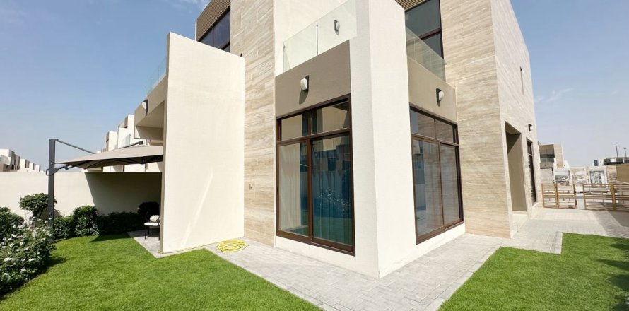 Вилла в Дубае, 4 спальни, 288м², № 12054