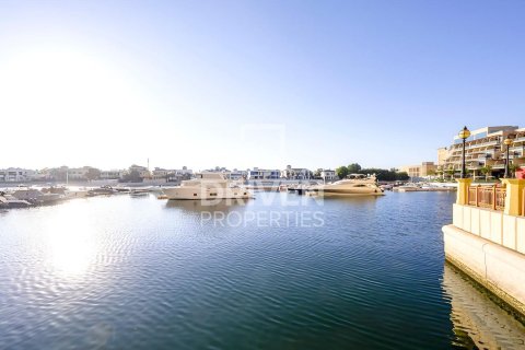 Townhouse in Marina Residences, Palm Jumeirah, Dubai 2 bedrooms, 376 sq.m. № 66502 - photo 19