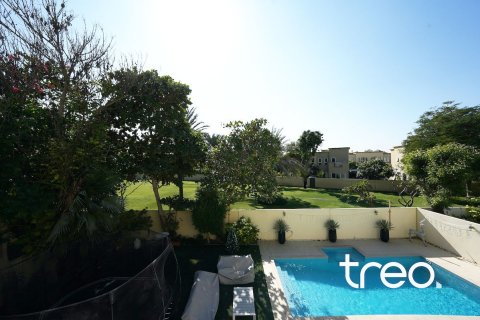 Villa in Meadows, Dubai 4 bedrooms, 387.41 sq.m. № 139818 - photo 21