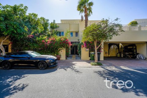 Villa in Meadows, Dubai 4 bedrooms, 387.41 sq.m. № 139818 - photo 19