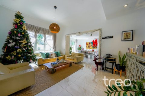 Villa in Meadows, Dubai 4 bedrooms, 387.41 sq.m. № 139818 - photo 2