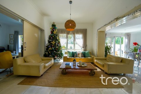 Villa in Meadows, Dubai 4 bedrooms, 387.41 sq.m. № 139818 - photo 4