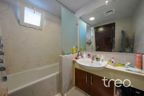Villa in Meadows, Dubai 4 bedrooms, 387.41 sq.m. № 139818 - photo 16