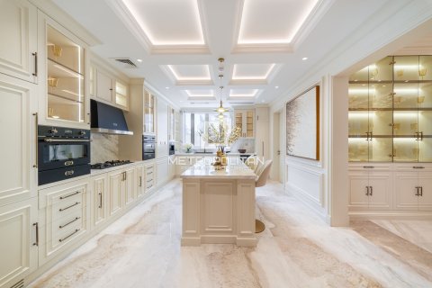 Villa in Pearl Jumeirah, Jumeirah, Dubai 7 bedrooms, 1579 sq.m. № 72659 - photo 6