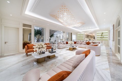 Villa in Pearl Jumeirah, Jumeirah, Dubai 7 bedrooms, 1579 sq.m. № 72659 - photo 9