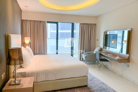 Снять в аренду квартиру в DAMAC Towers by Paramount, Бизнес-Бэй, Дубай: 3 спальни, 162м², № 72658 - фото 3