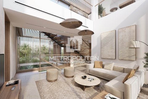 Villa in Dubai Land, Dubai 5 bedrooms, 472 sq.m. № 72660 - photo 2