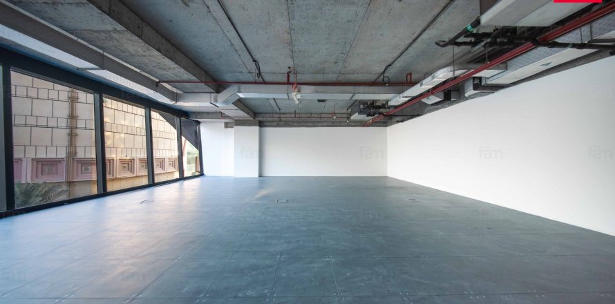 Oficina en Bur Dubai, Dubai, 150.3 m², № 76121
