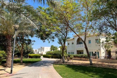 Купить квартиру в Al Furjan, Дубай: 2 спальни, 106м², № 76130 - фото 12