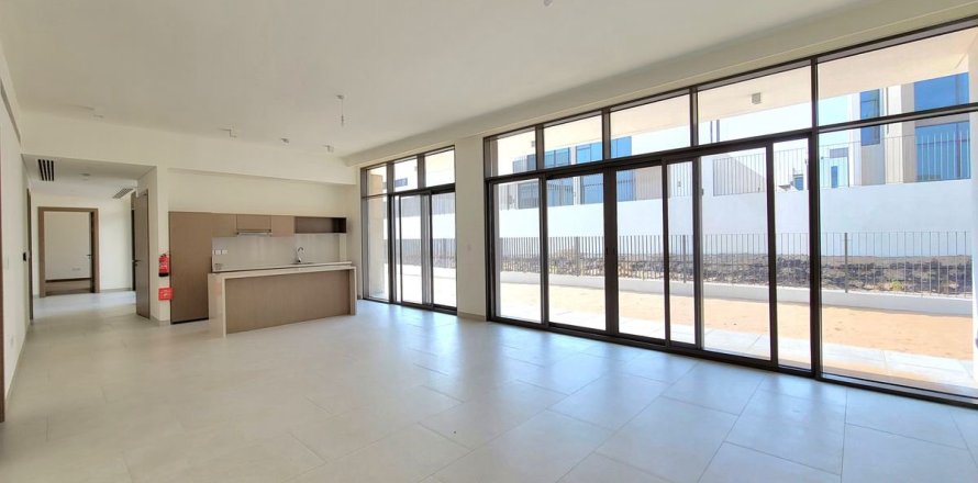 Villa en Al Furjan, Dubai, 4 dormitorios, 371.5 m², № 43072