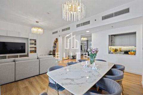 Apartment in Shams, Jumeirah Beach Residence, Dubai 3 bedrooms, 173 sq.m. № 121434 - photo 17