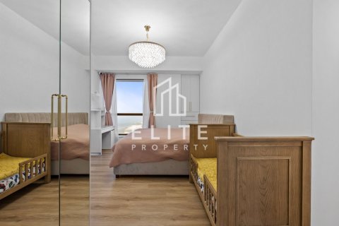 Apartment in Shams, Jumeirah Beach Residence, Dubai 3 bedrooms, 173 sq.m. № 121434 - photo 12
