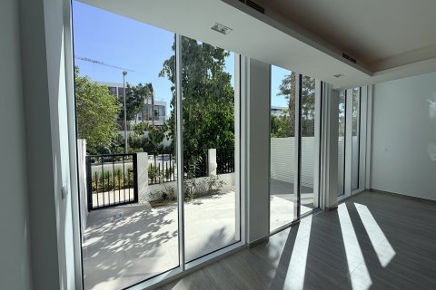 Villa in Wadi Al Safa 3, Dubai 4 bedrooms, 457 sq.m. № 120368 - photo 2