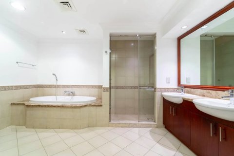 Apartment in Palm Jumeirah, Dubai 3 bedrooms, 344 sq.m. № 120373 - photo 15