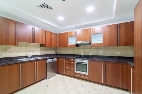 Apartment in Palm Jumeirah, Dubai 3 bedrooms, 344 sq.m. № 120373 - photo 11