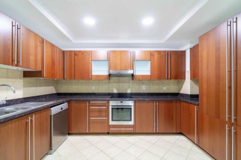 Apartment in Palm Jumeirah, Dubai 3 bedrooms, 344 sq.m. № 120373 - photo 12