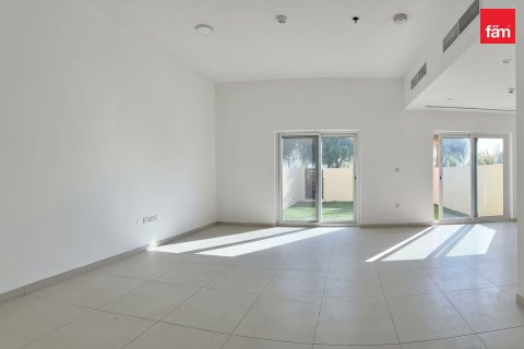 Townhouse in Dubai 2 bedrooms, 160.1 sq.m. № 139259 - photo 2