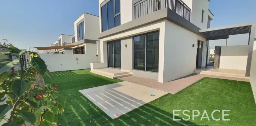 Villa in Dubai Hills Estate, Dubai 4 bedrooms, 230 sq.m. № 122927