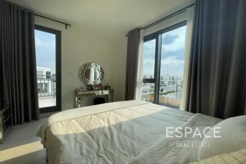 Villa in Dubai Hills Estate, Dubai 4 bedrooms, 230 sq.m. № 122927 - photo 5