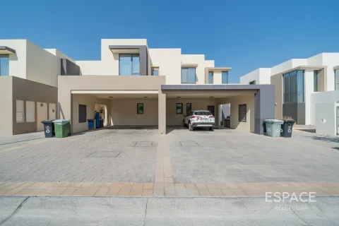 Villa in Dubai Hills Estate, Dubai 4 bedrooms, 230 sq.m. № 122925 - photo 17
