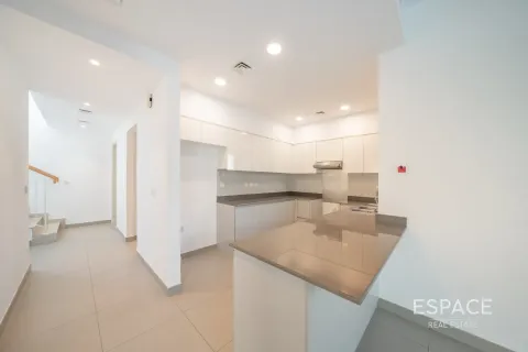 Villa in Dubai Hills Estate, Dubai 4 bedrooms, 230 sq.m. № 122925 - photo 4