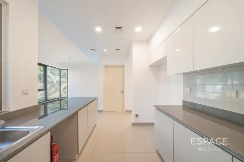 Villa in Dubai Hills Estate, Dubai 4 bedrooms, 230 sq.m. № 122925 - photo 5