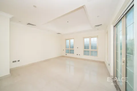 Villa à Jumeirah Islands, Dubai, 5 chambres, 604 m², № 122926 - photo 5