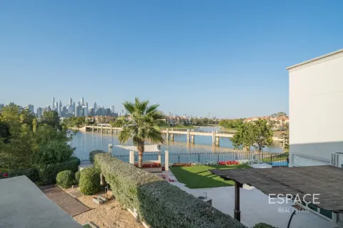 Villa à Jumeirah Islands, Dubai, 5 chambres, 604 m², № 122926 - photo 19