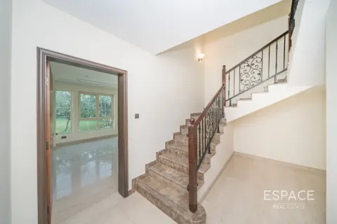 Villa à Jumeirah Islands, Dubai, 5 chambres, 604 m², № 122926 - photo 3
