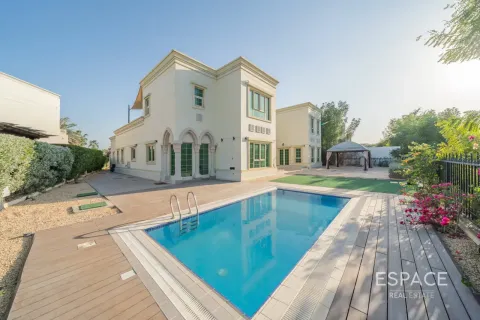 Villa à Jumeirah Islands, Dubai, 5 chambres, 604 m², № 122926