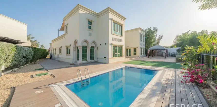 Villa à Jumeirah Islands, Dubai, 5 chambres, 604 m², № 122926