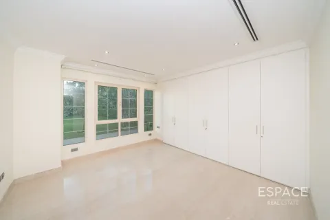 Villa à Jumeirah Islands, Dubai, 5 chambres, 604 m², № 122926 - photo 6
