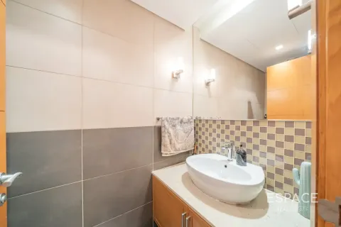 Apartment in Palm Jumeirah, Dubai 2 bedrooms, 180 sq.m. № 122924 - photo 16