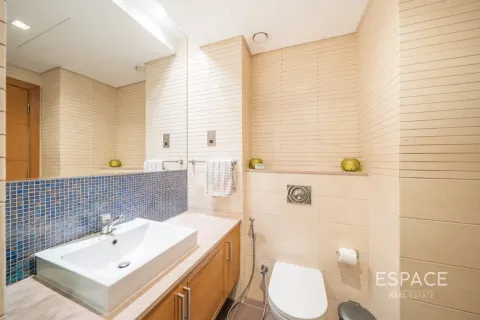 Apartment in Palm Jumeirah, Dubai 2 bedrooms, 180 sq.m. № 122924 - photo 14