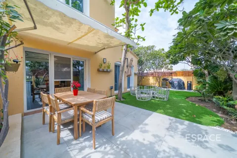 Villa in Palmera 4, Arabian Ranches, Dubai 3 bedrooms, 214 sq.m. № 122922 - photo 18