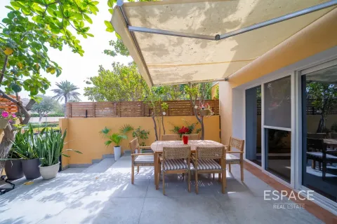 Villa in Palmera 4, Arabian Ranches, Dubai 3 bedrooms, 214 sq.m. № 122922 - photo 20