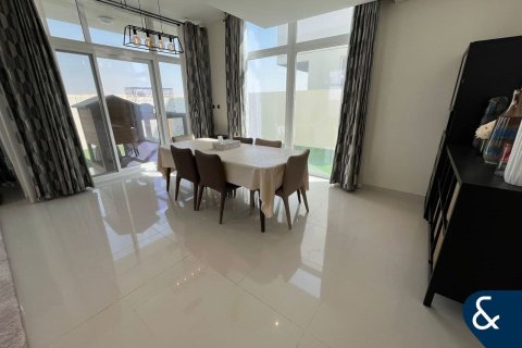 Купить виллу в DAMAC Hills (Akoya by DAMAC), Дубай: 6 спален, 279м², № 78803 - фото 5