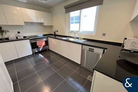 Купить виллу в DAMAC Hills (Akoya by DAMAC), Дубай: 6 спален, 279м², № 78803 - фото 6