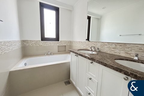 Купить виллу в Арабиан Ранчес, Дубай: 4 спальни, 324м², № 78813 - фото 10