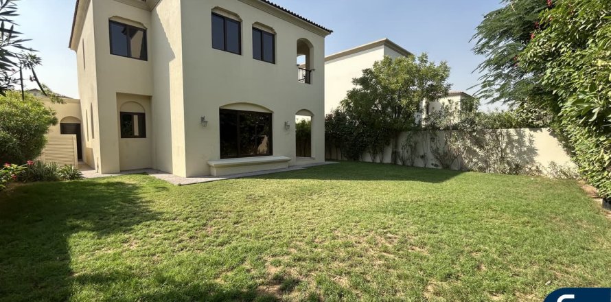 Вилла в Арабиан Ранчес, Дубай, 4 спальни, 324м², № 78813