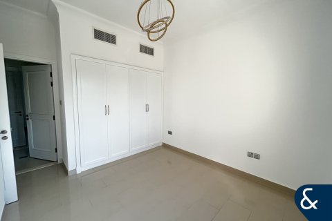 Купить виллу в Арабиан Ранчес, Дубай: 4 спальни, 324м², № 78813 - фото 16