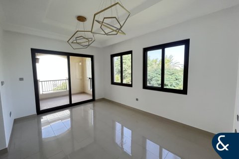 Купить виллу в Арабиан Ранчес, Дубай: 4 спальни, 324м², № 78813 - фото 9