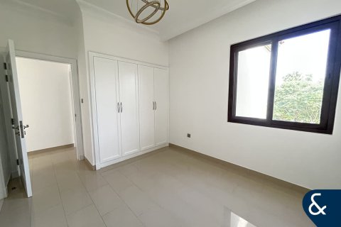 Купить виллу в Арабиан Ранчес, Дубай: 4 спальни, 324м², № 78813 - фото 13