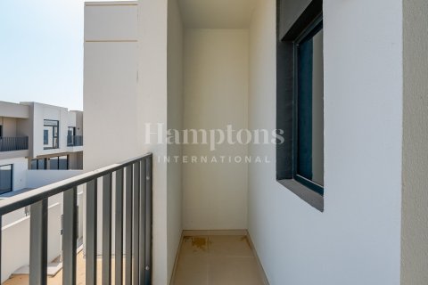 Villa in Dubai South (Dubai World Central), Dubai 3 bedrooms, 156.54155500 sq.m. № 63970 - photo 3